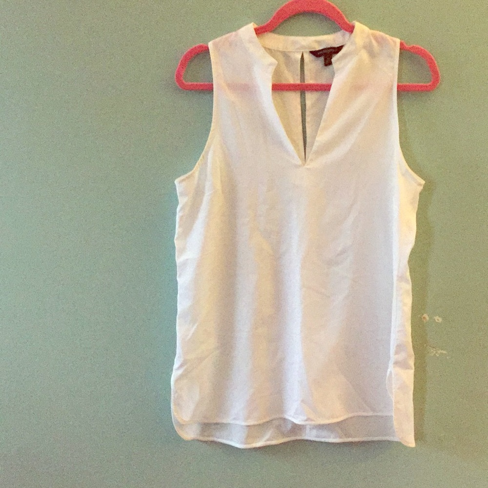 Banana republic keyhole tank